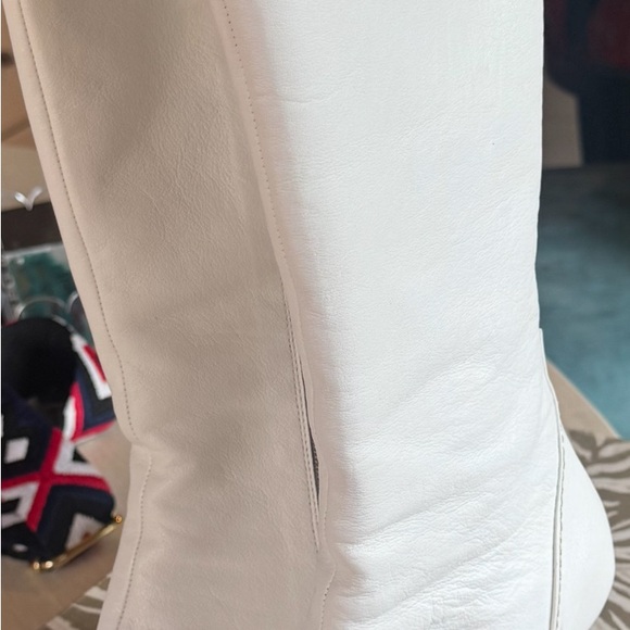 Vero Cuoio White Heeled Boots - Picture 12 of 16
